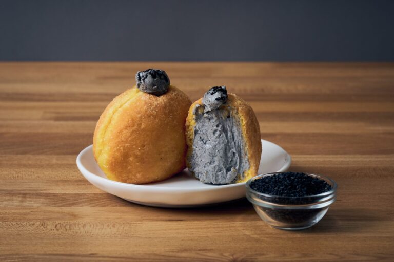 【12月15日〜】SNS投票で決定！冬の新作「黒ごま」生ドーナツを期間限定販売